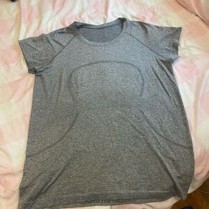 lululemon athletica Gray Short Sleeve Tee